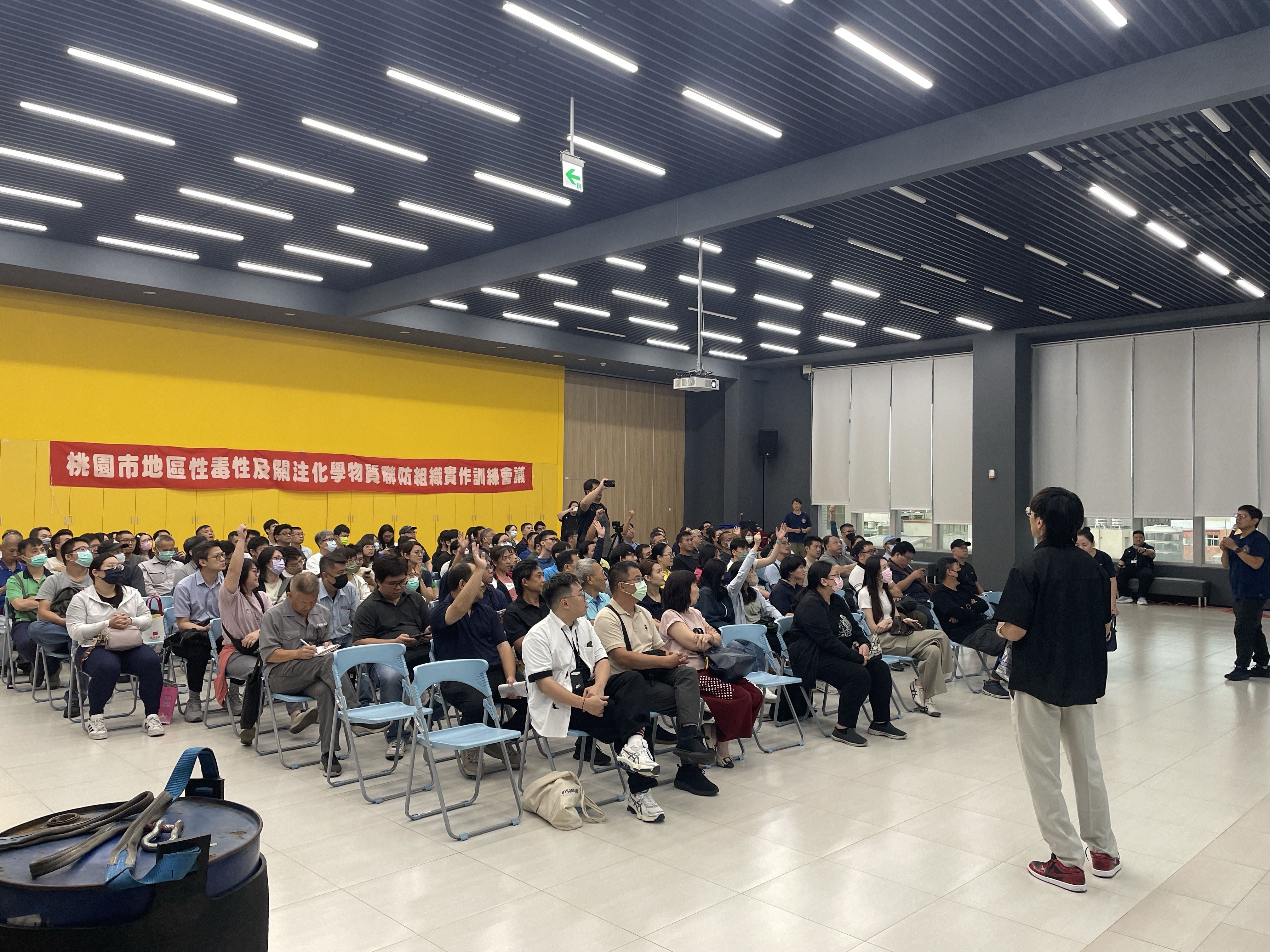 桃園環保局落實毒災實作訓練！攜手511家在地業者建立跨區防線展現防災韌性 (2).jpg